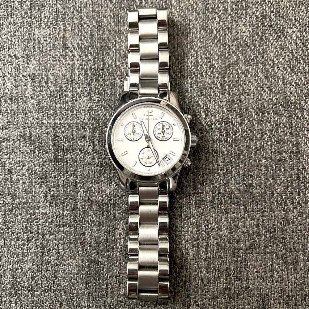 Euc Michael Kors Silver Watch
